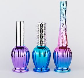 マニキュアの紫外線ゲルの接着剤のびんのための10の15のMlによって着色されるマニキュアのガラス ビン